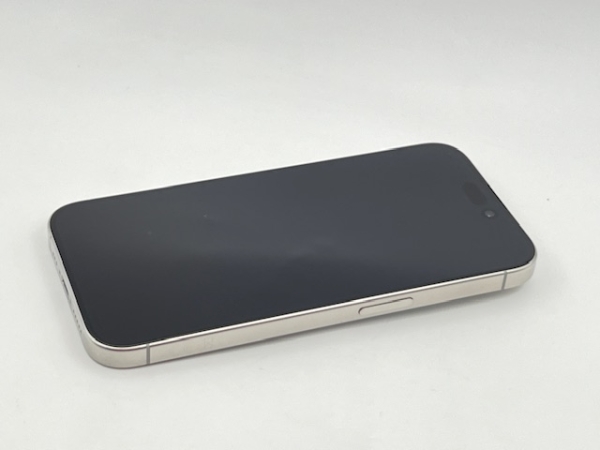 Refurbished iPhone 15 Pro titan weiß